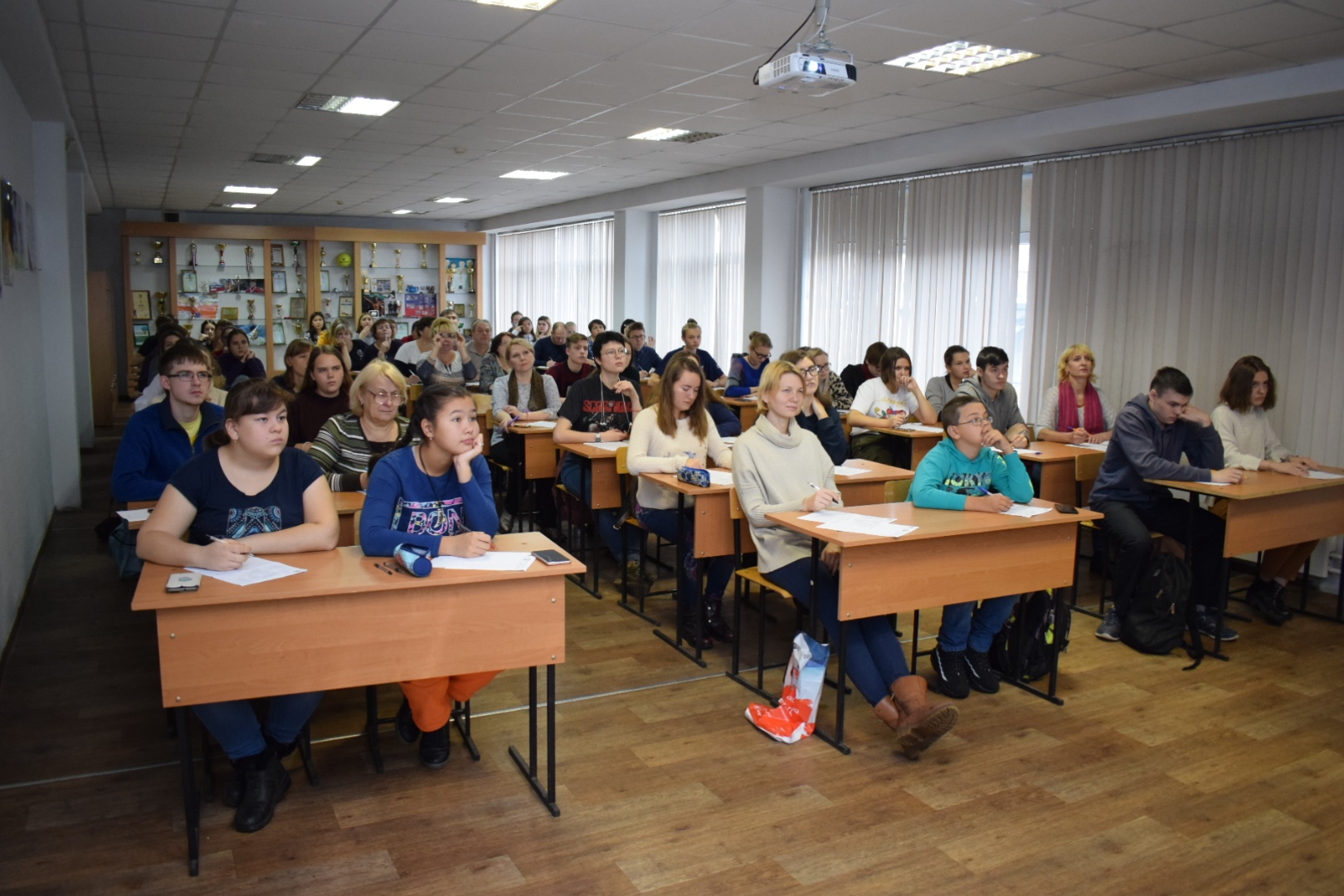 Кемгу новокузнецк. Новокузнецкий филиал КЕМГУ внутри. Общежитие КЕМГУ Новокузнецк. КЕМГУ Кемерово колледж внутри. НФИ КЕМГУ внутри.